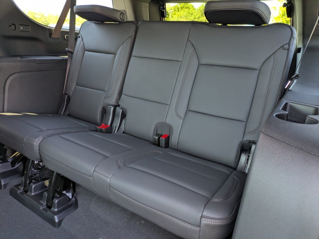 2026 Chevrolet Suburban High Country - Photo 15