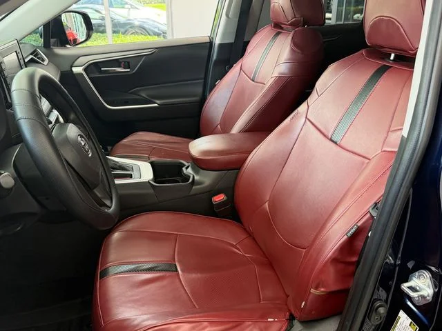 Used 2022  Toyota XLE image 5