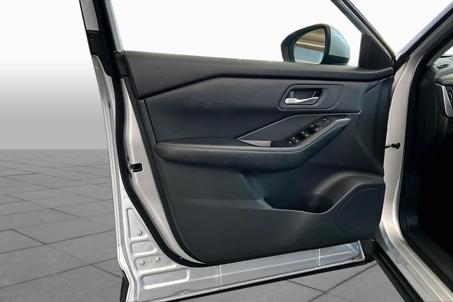 Used 2024 Brilliant Silver Metallic Nissan SV image 22