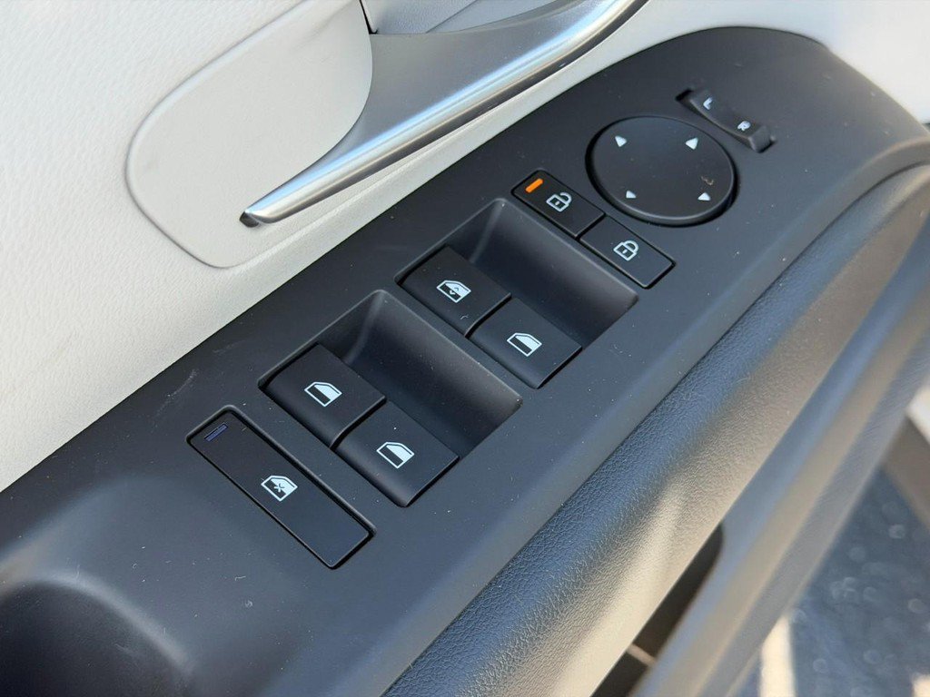 New 2026 Silver Hyundai Blue image 23