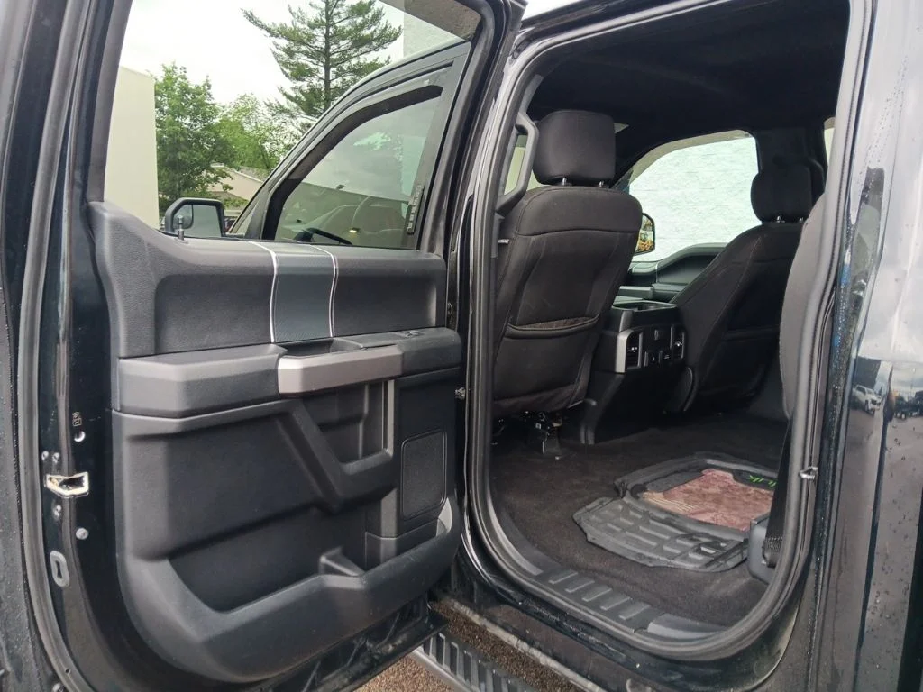 Used 2018 Shadow Black Ford XLT image 40
