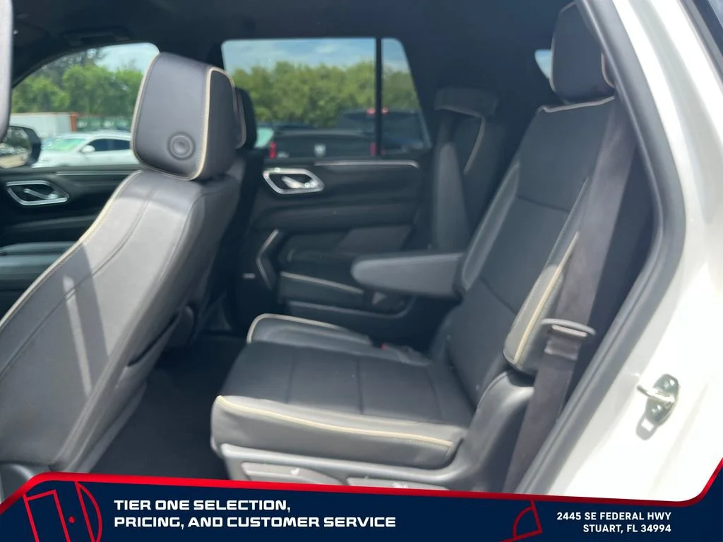 Used 2024 White Frost Tricoat GMC SLT image 11
