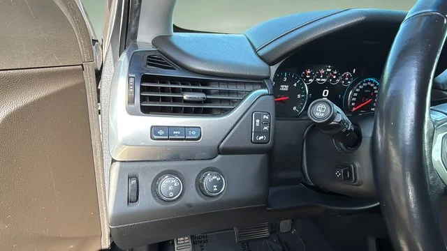Used 2020 Gray Chevrolet Premier image 22