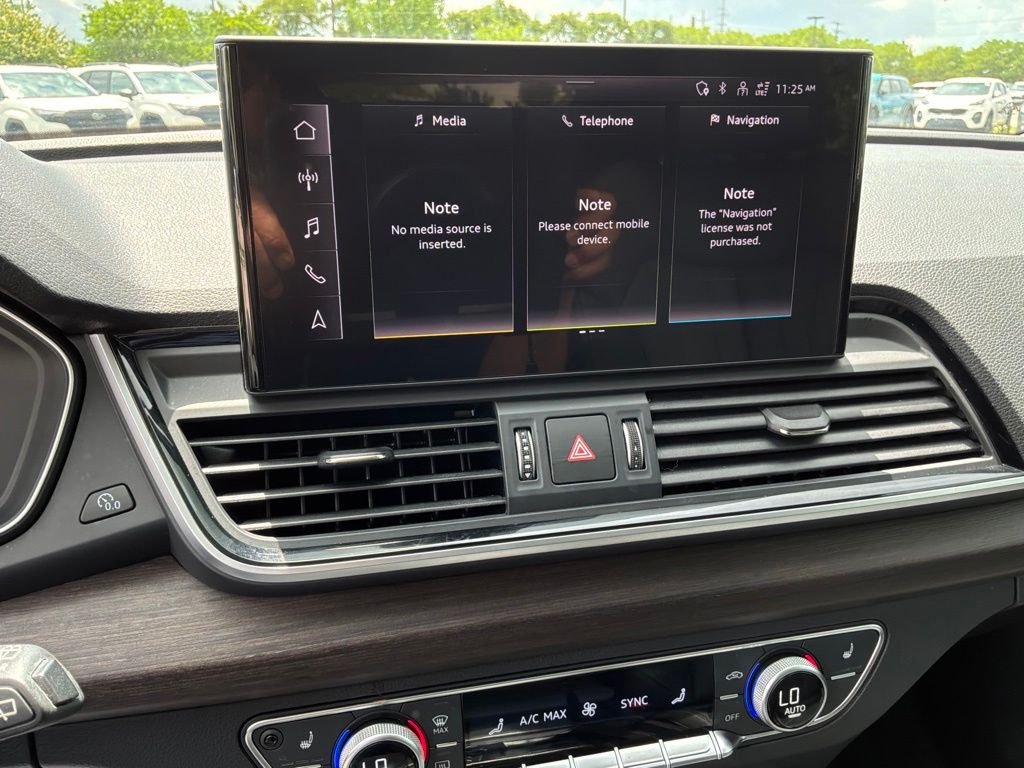 Used 2024  Audi 45 S line Premium image 18