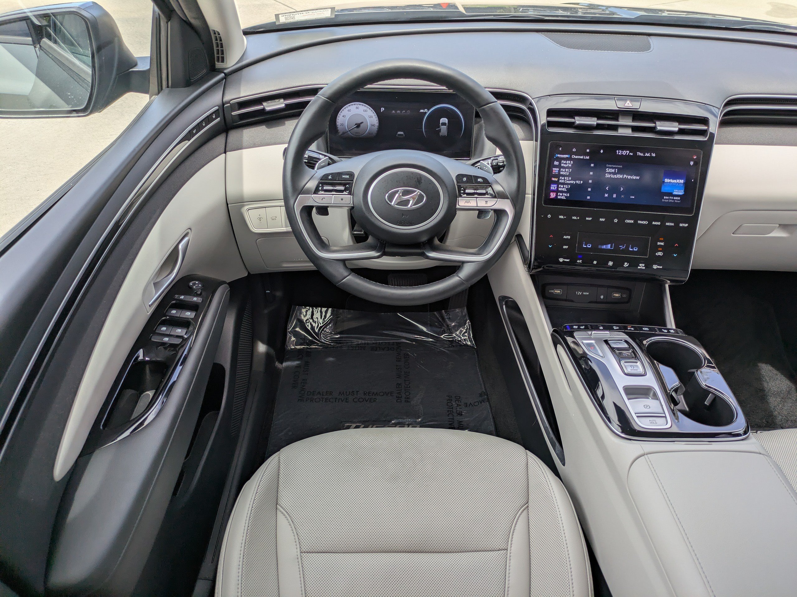 2022 Hyundai Tucson Limited - Photo 14