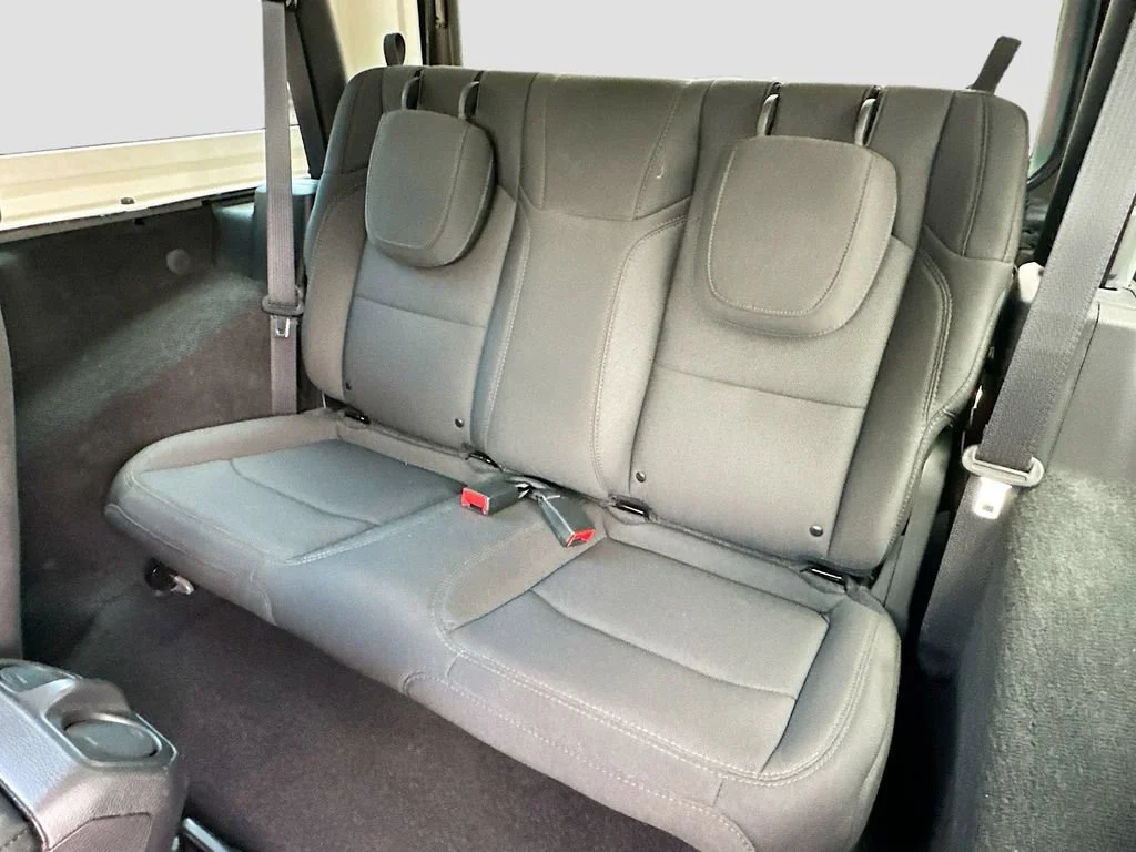 Used 2022 Sting-Gray Clearcoat Jeep Sport S image 21
