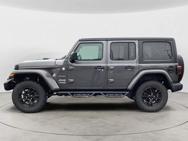 Used 2018 Crystal Metallic Jeep Unlimited Sahara image 2