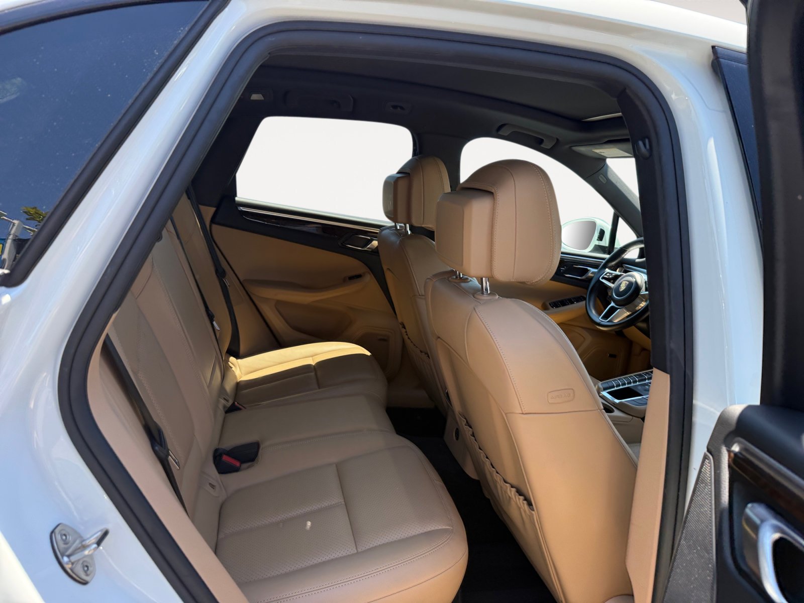 Used 2018 White Porsche Base image 18