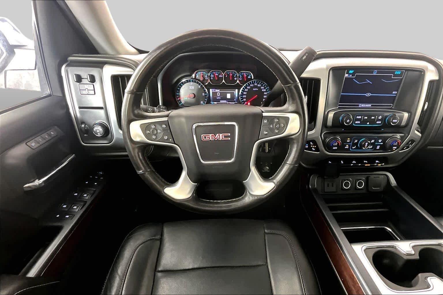 Used 2017 White Frost Tricoat GMC SLT image 6