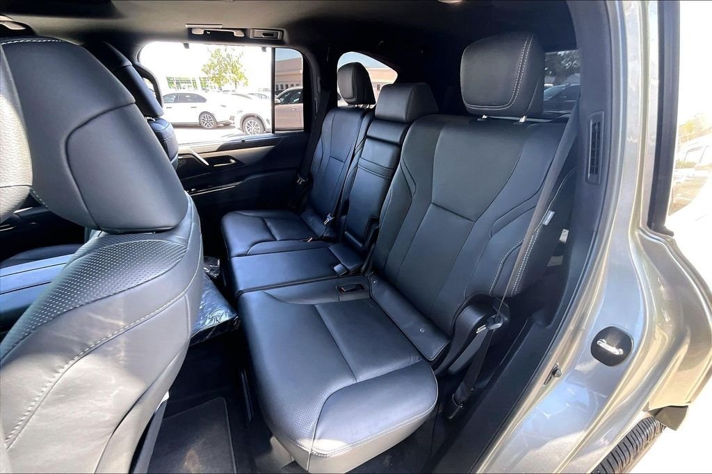 Used 2023 Silver Lexus 600 F SPORT image 18