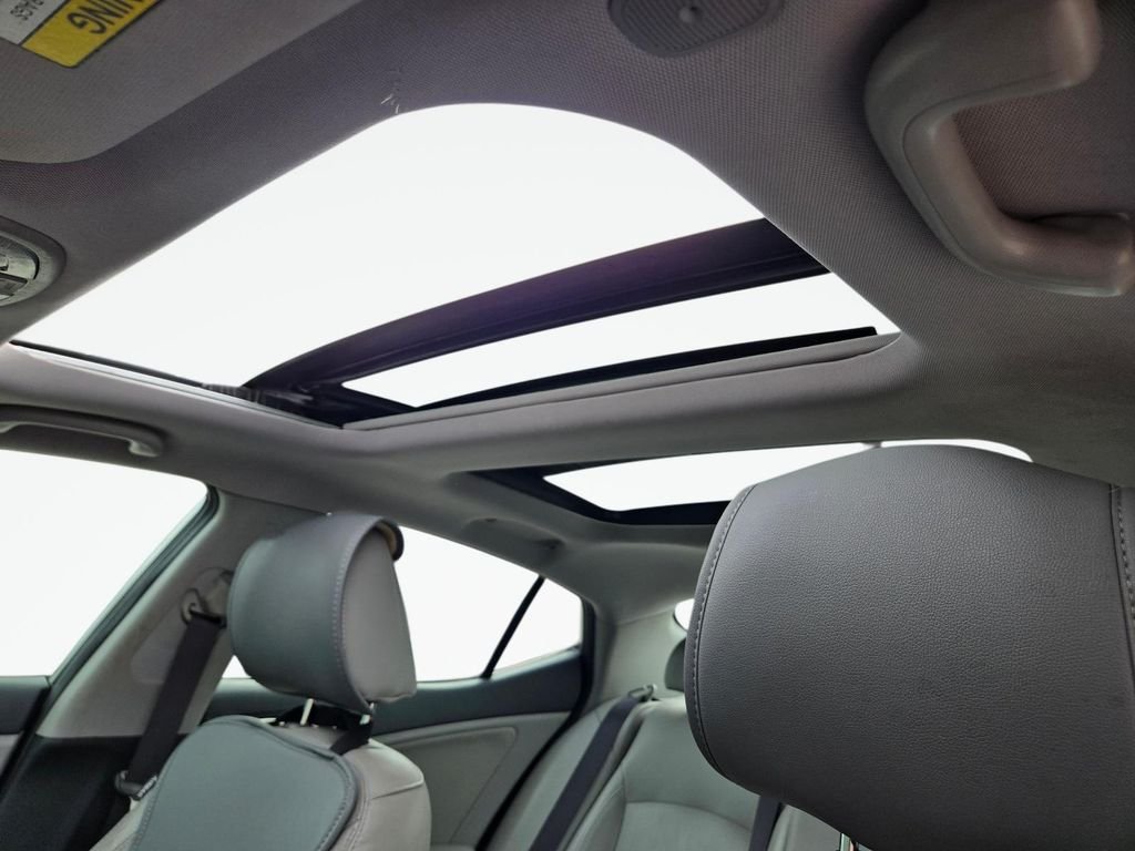Used 2012 Silver Kia EX image 16