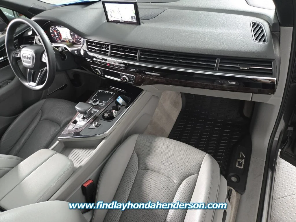 Used 2019 Gray Metallic Audi 55 SE Premium Plus image 23