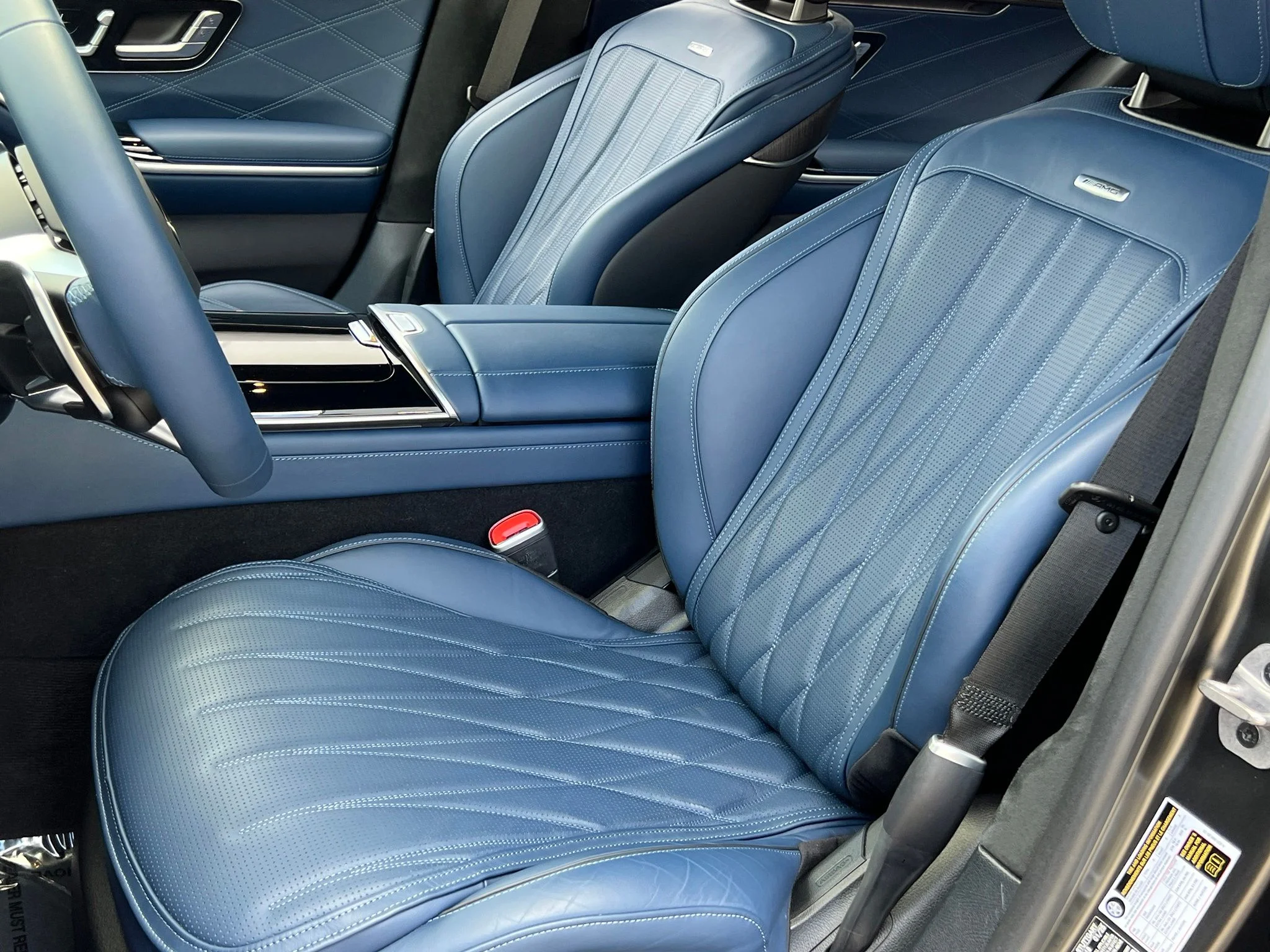 Used 2025 Gray Mercedes-Benz S 63 E AMG® image 4