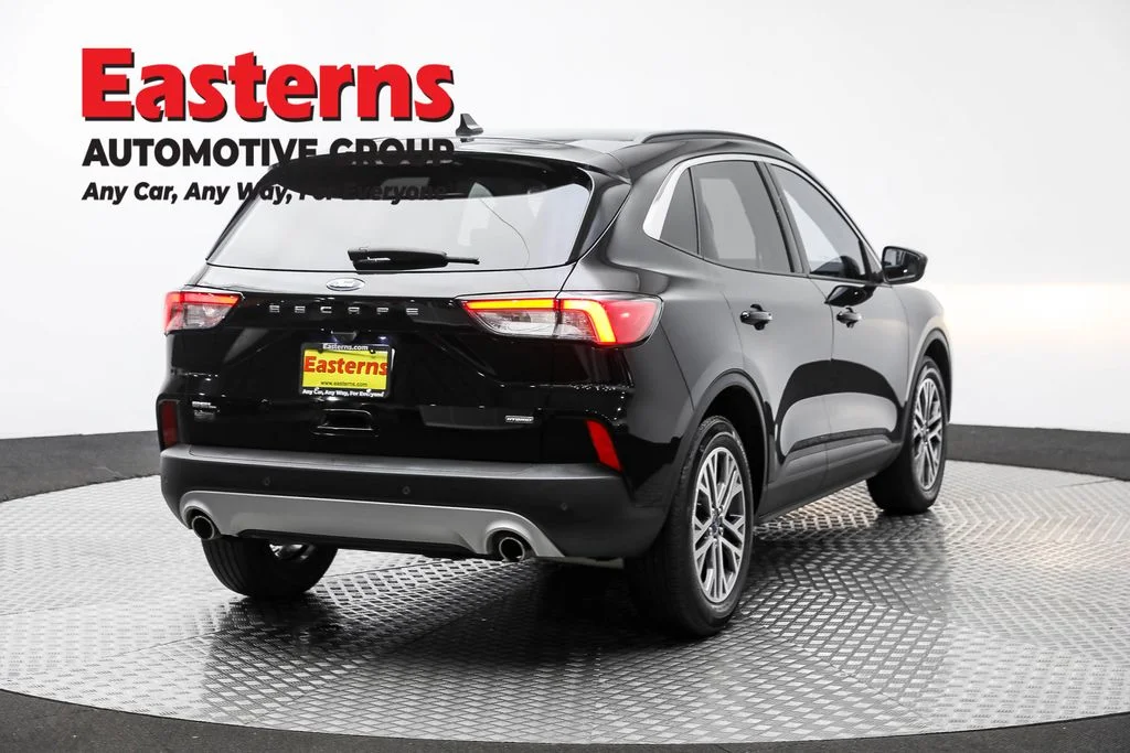 Used 2021 Black Ford SEL image 5