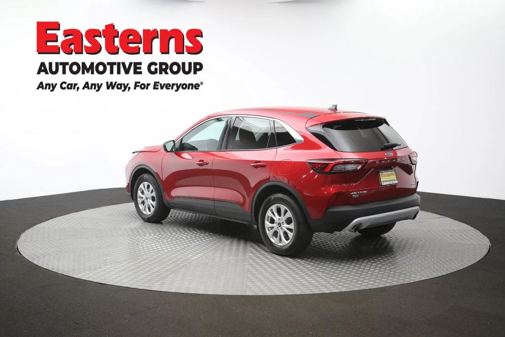 Used 2023 Red Ford Active image 64