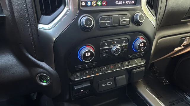 Used 2022 White Chevrolet LTZ image 32