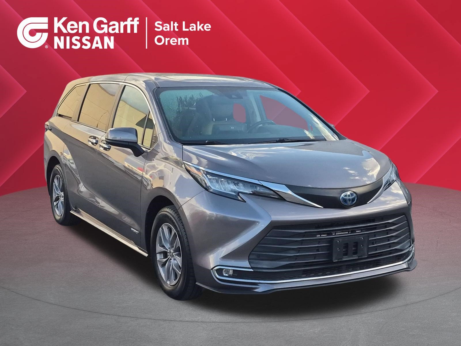 Used 2021 Predawn Gray Mica Toyota XLE image 1