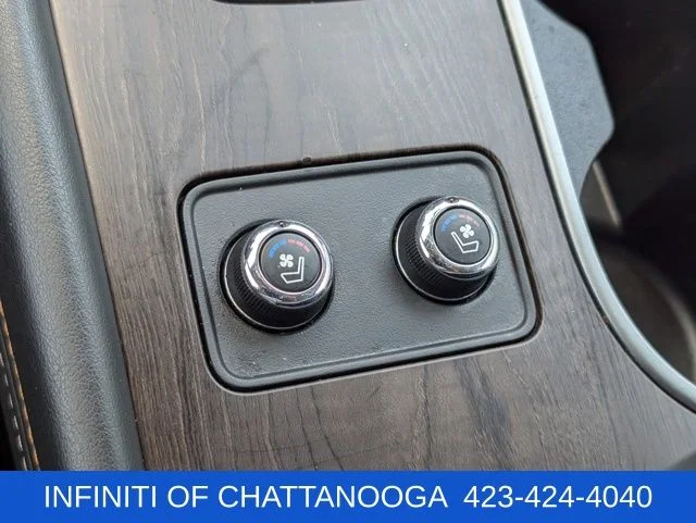 Used 2023 Red Nissan Platinum image 17