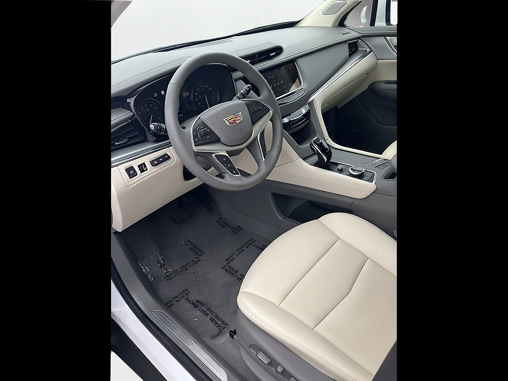 Certified Used 2024 Crystal White Tricoat Cadillac Premium Luxury image 10