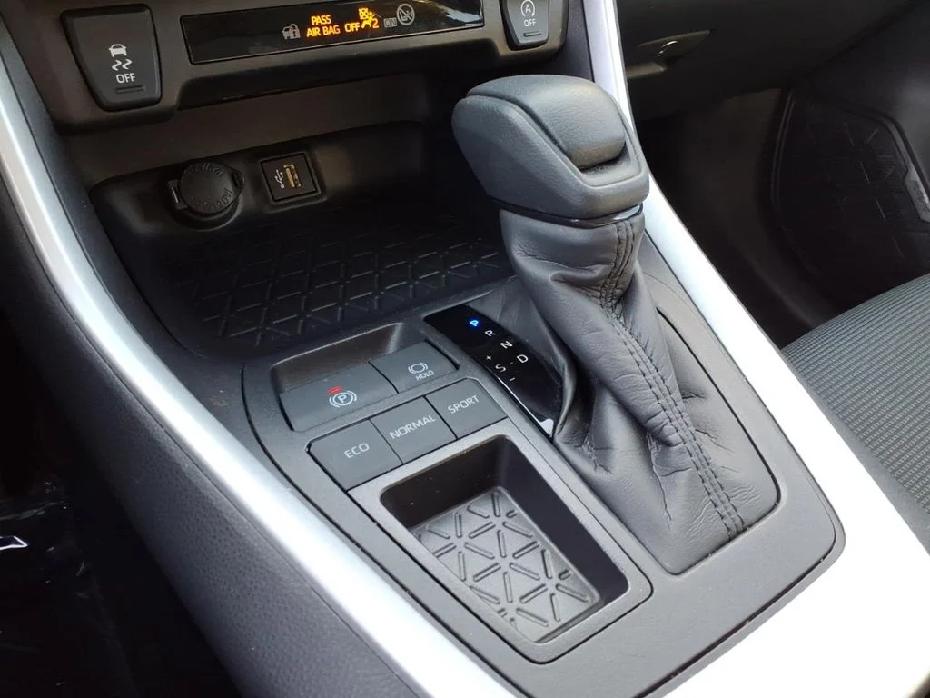 Used 2025 Silver Toyota LE image 18