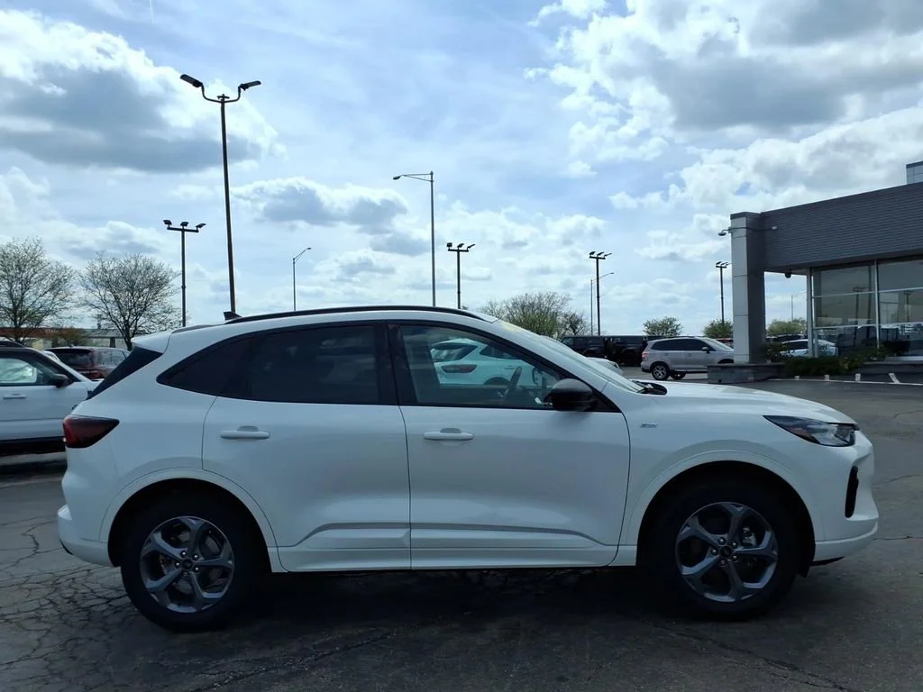 Certified Used 2024 White Metallic Ford ST-Line image 8