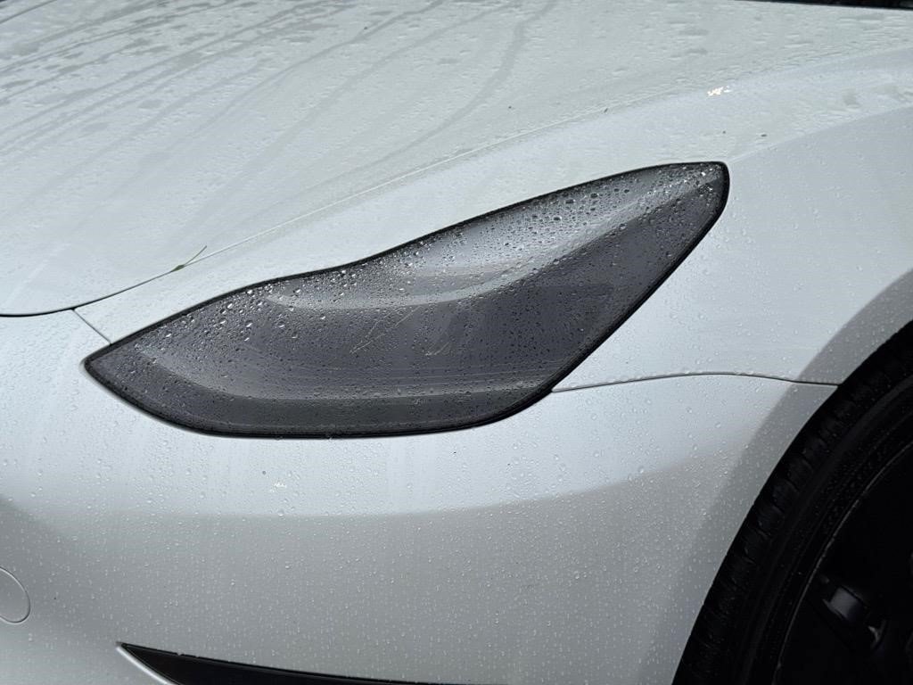 Used 2023  Tesla Base image 14
