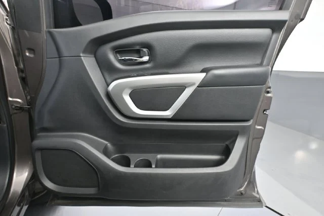 Used 2018 Brown Nissan SV image 33