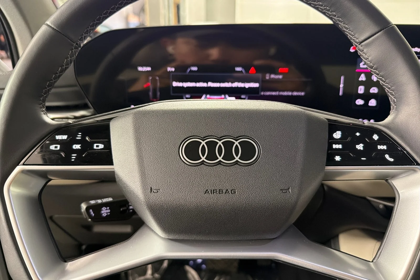 Used 2025 Glacier White Metallic Audi Premium 2.0 TFSI quattro image 23
