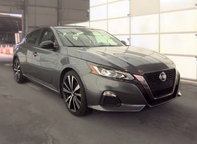 Used 2022 Gray Nissan 2.5 SR image 6