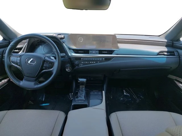 Used 2020 White Lexus 350 image 9