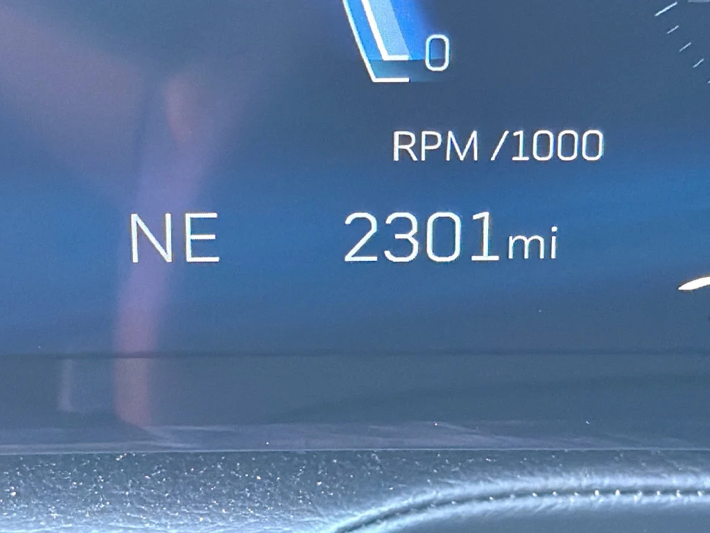 Used 2025 Silver Cadillac V-Series image 27