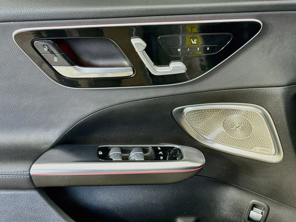 Used 2022 Silver Mercedes-Benz C 300 image 18