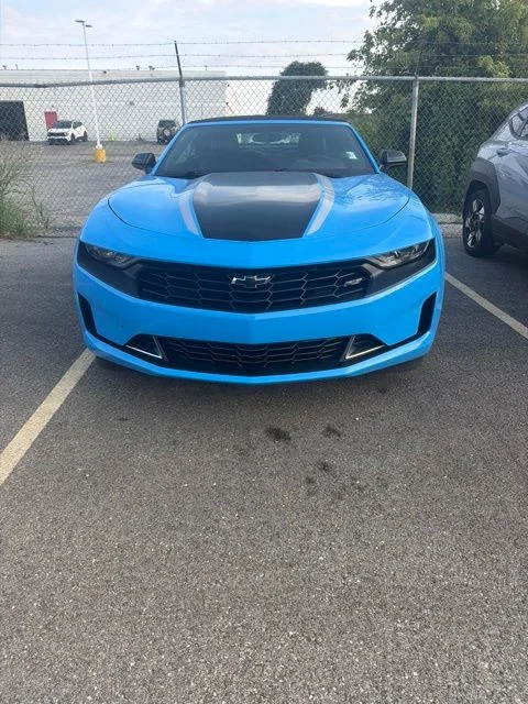 Used 2023 Blue Chevrolet 2LT image 1