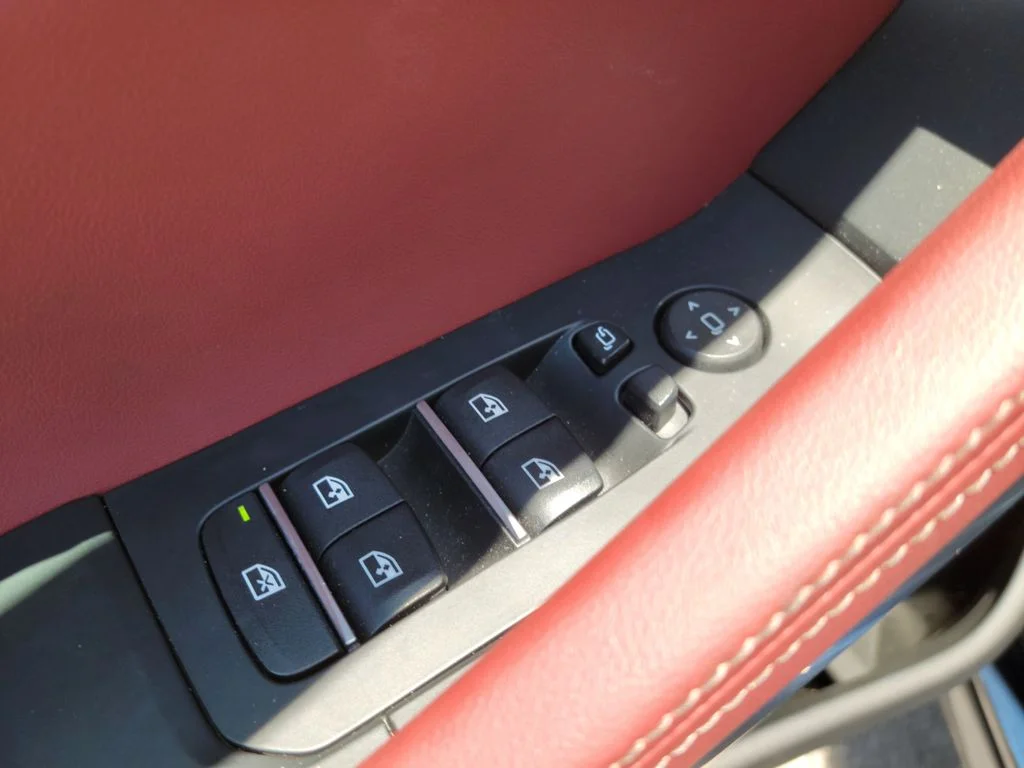 Used 2026 Black BMW xDrive40i image 15