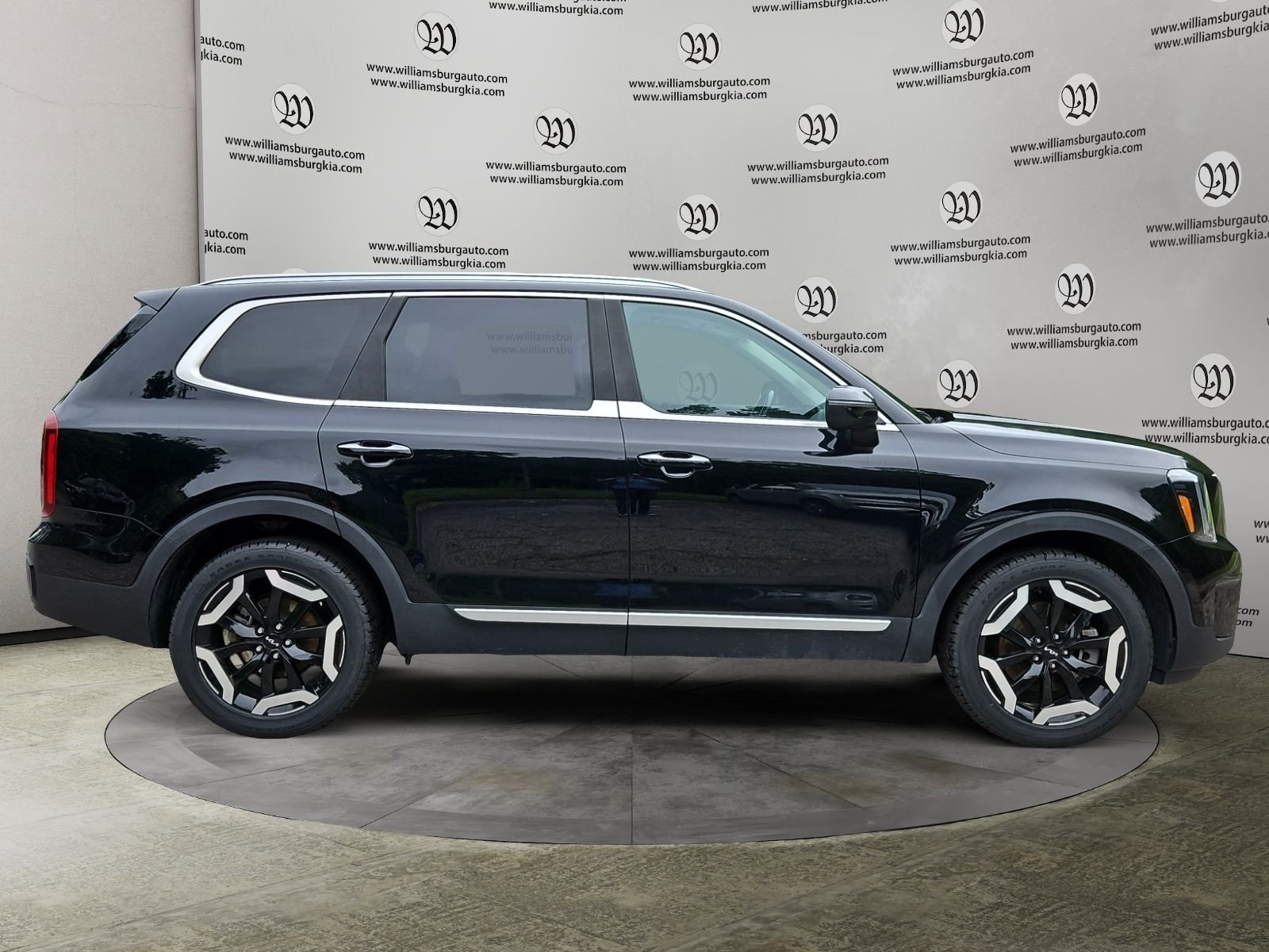 Used 2023 Black Kia S image 6