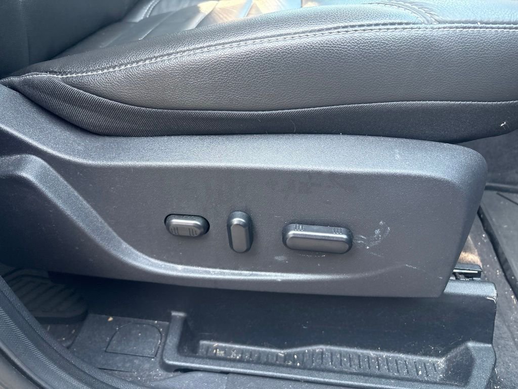 Used 2016 Magnetic Ford Titanium image 27