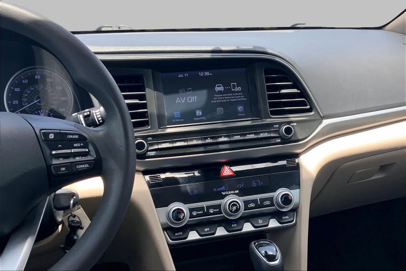 Used 2020 Quartz White Pearl Hyundai SEL image 7