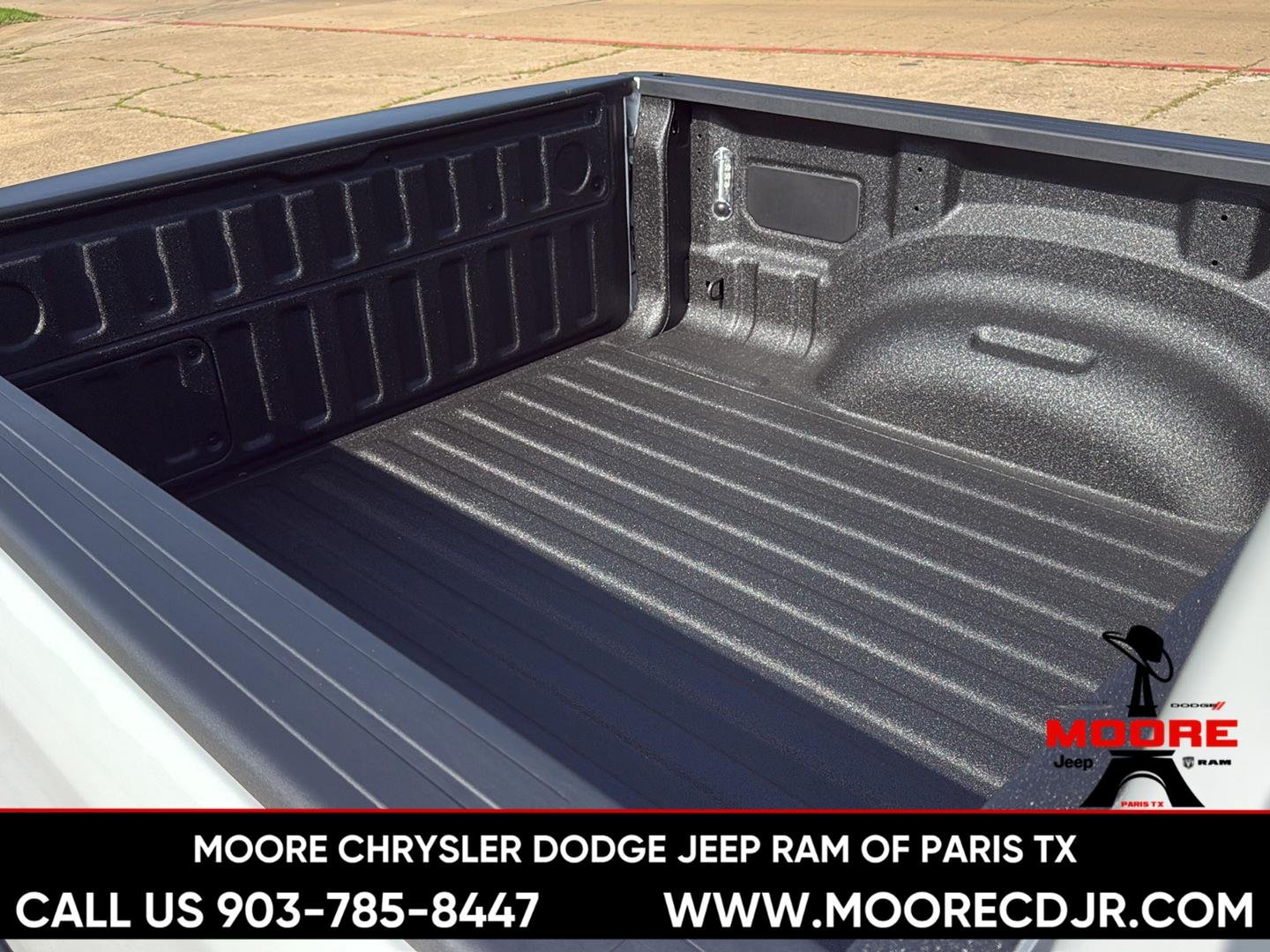 New 2026 Bright White Clear-Coat Exterior Paint RAM Laramie image 34