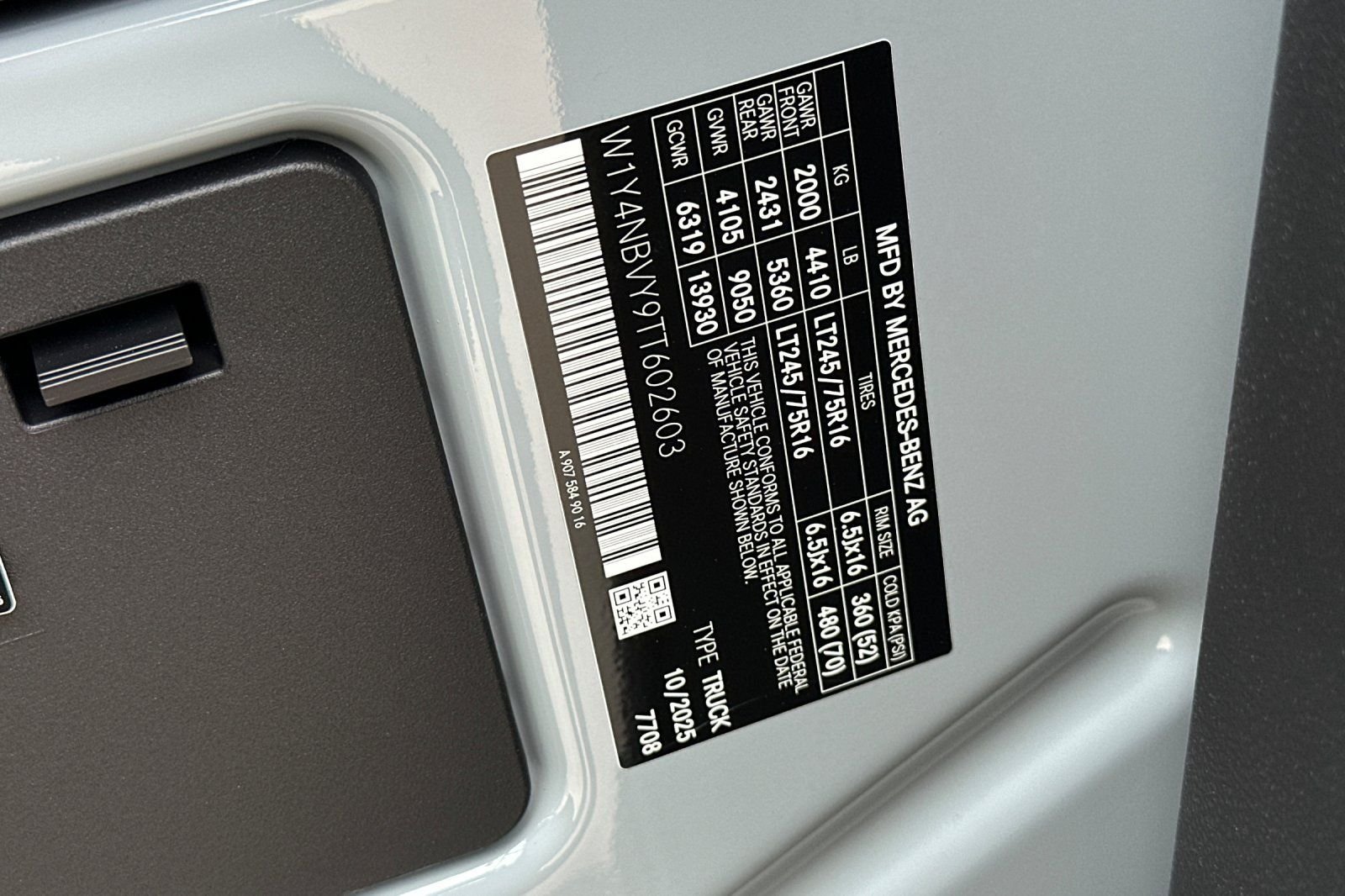 New 2026 Silver Gray Mercedes-Benz Cargo 144 WB image 33