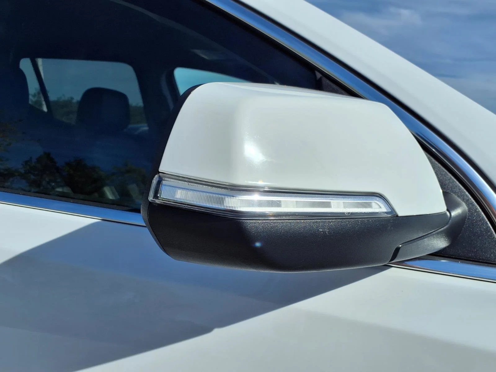 2023 GMC Acadia SLT - Photo 38