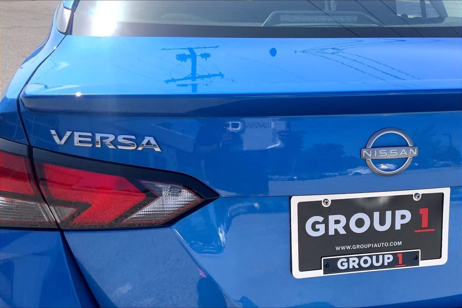 Used 2024 Electric Blue Metallic Nissan SR image 29