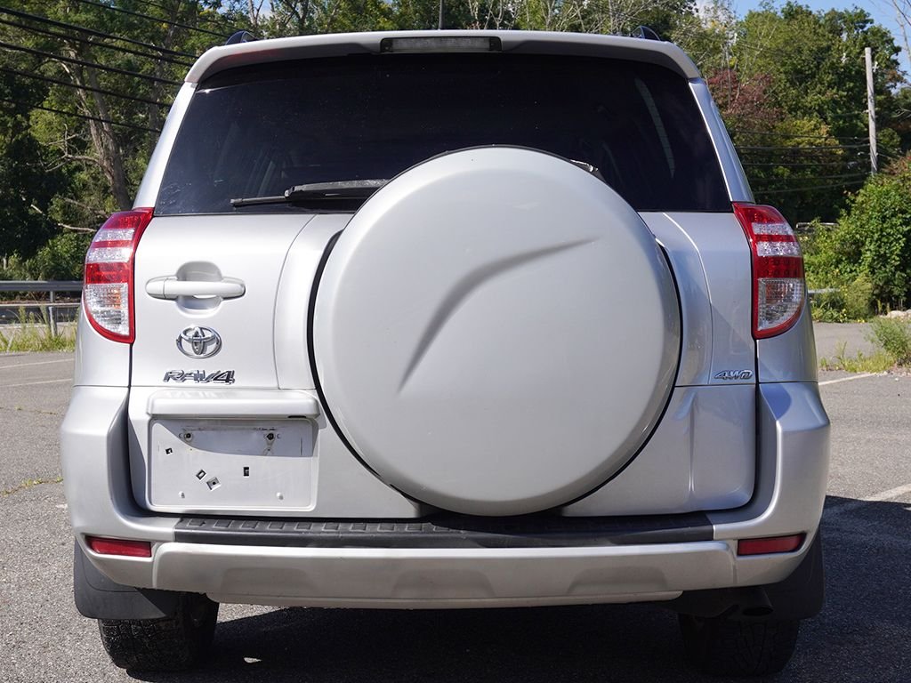 Used 2011 Silver Toyota Base image 7