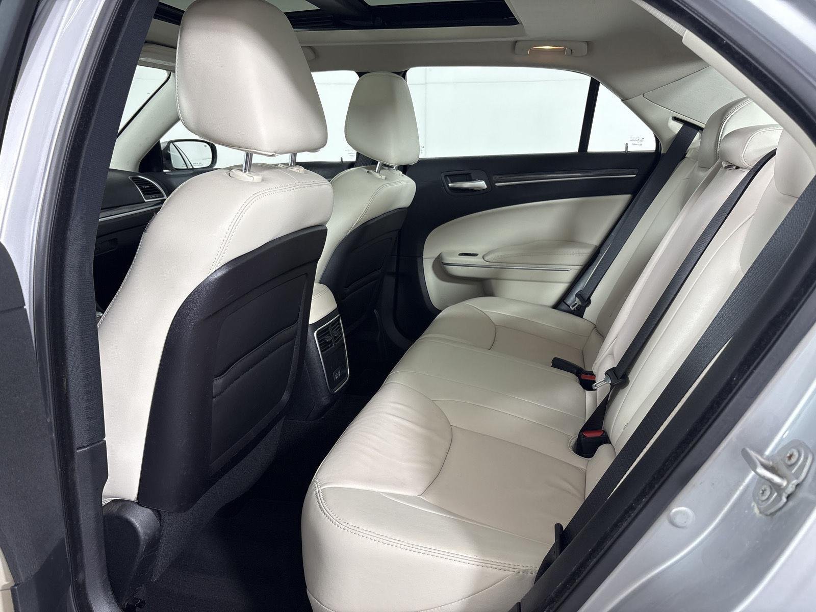 Used 2020 Silver Mist Clearcoat Chrysler Touring L image 15