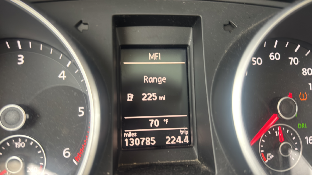 Used 2012 White Volkswagen 2.0L TDI image 17