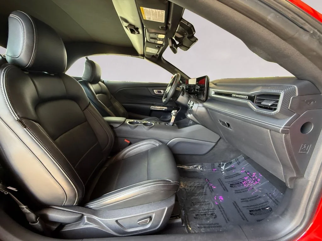 2025 Ford Mustang EcoBoost Premium - Photo 17