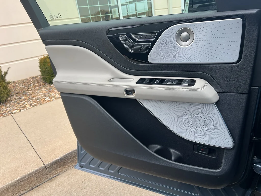 2025 Lincoln Aviator Reserve - Photo 24