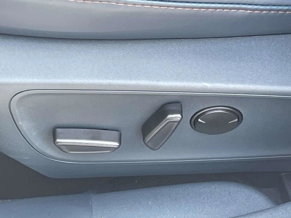 New 2026 Oxford White Ford Lariat® image 14