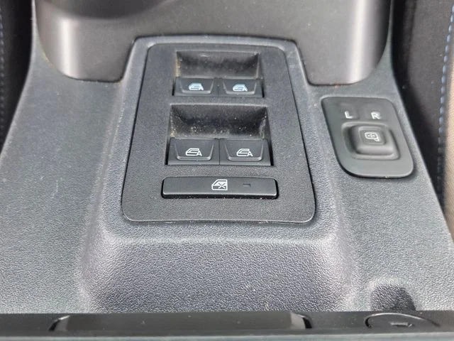 Used 2023 White Ford Wildtrak image 18