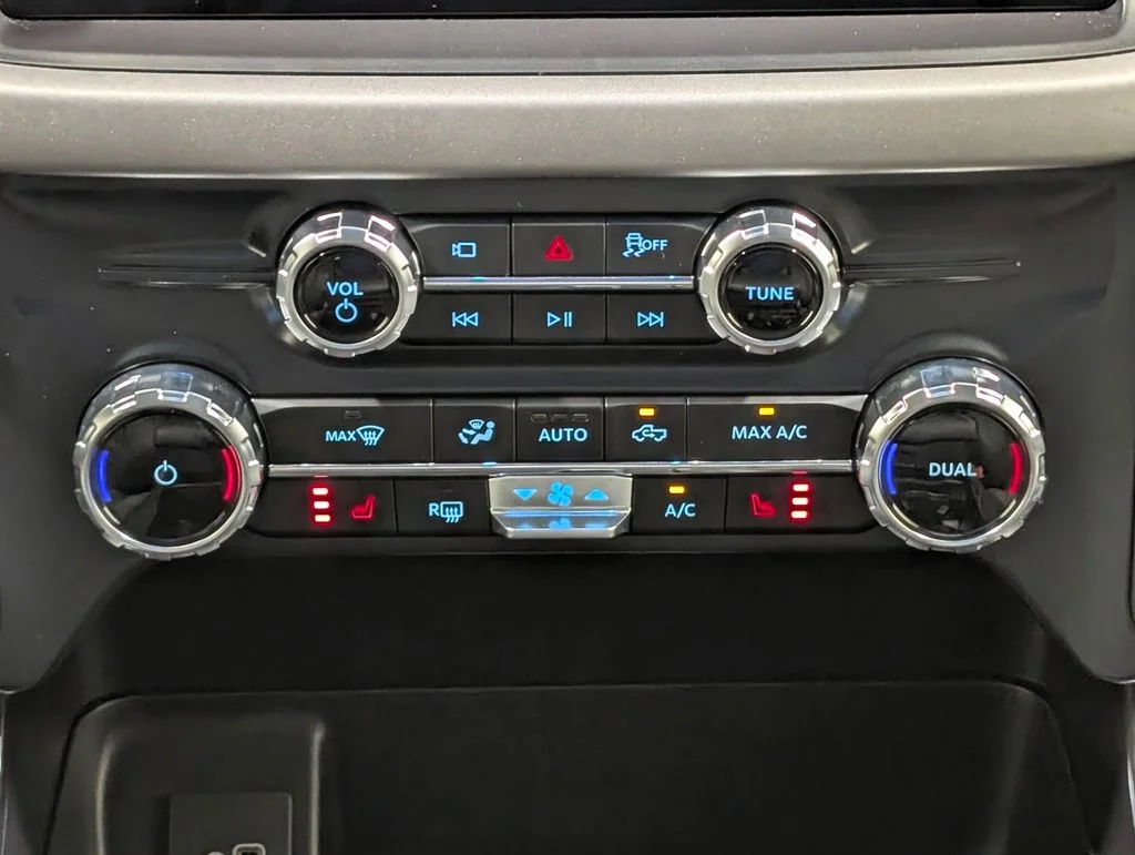 New 2026 Iconic Silver Metallic Ford XLT image 6