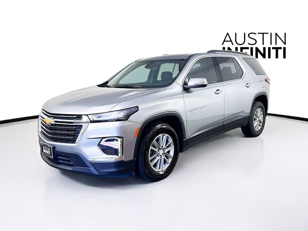 2023 Chevrolet Traverse photo 2